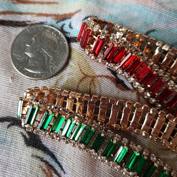 2 Guess Brand Red and Green Emerald Stones Baguette Gold Tone Y2K Bracelets - Picture 6 of 14